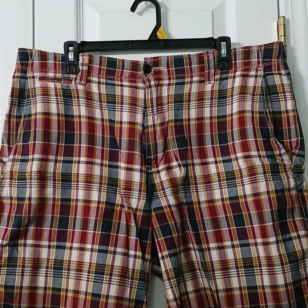 GAP Plaid  Flat Front Shorts navy blue red maroon white yellow Sz 35 EUC